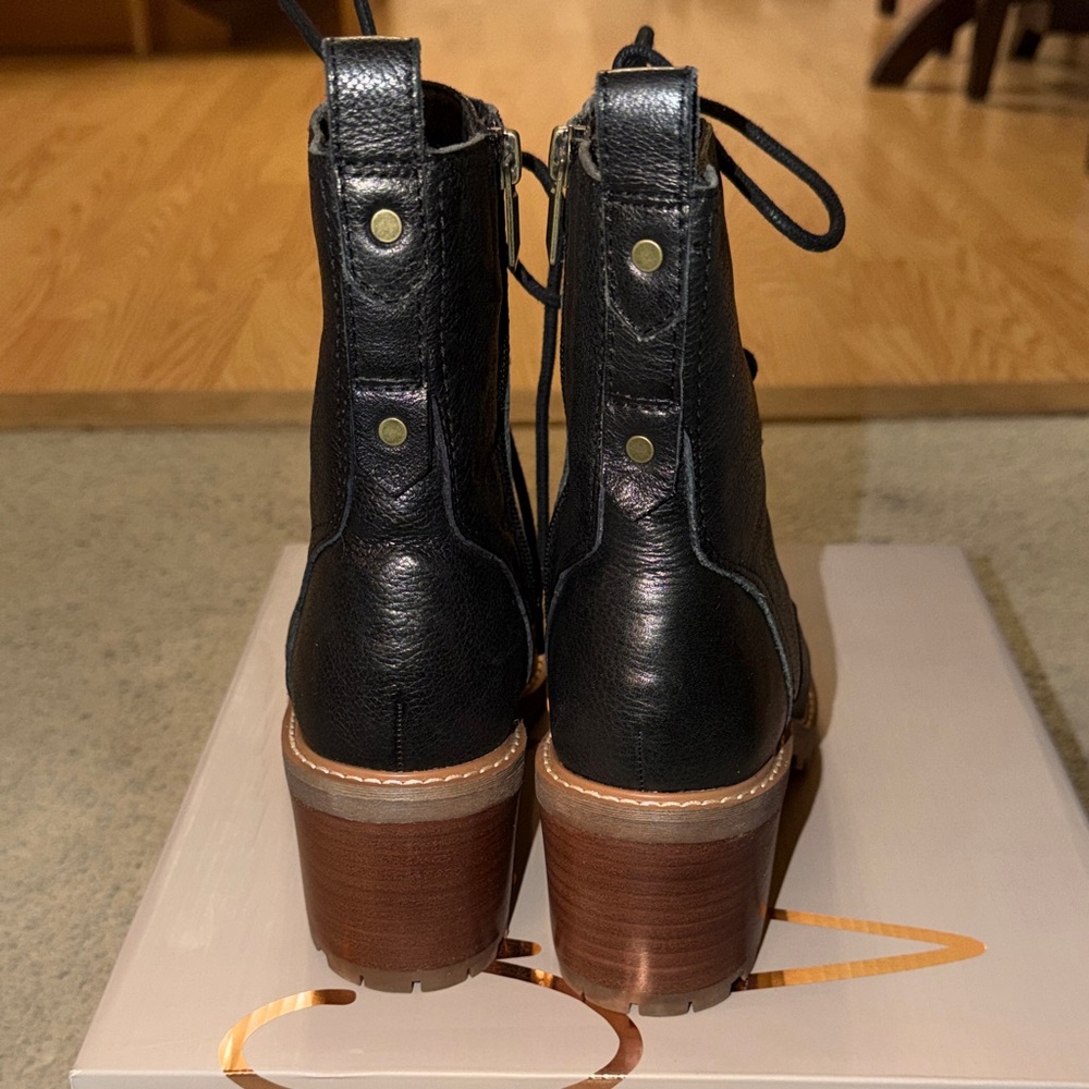 Crown Vintage Black Leather Ankle Boots - Picture 4 of 10